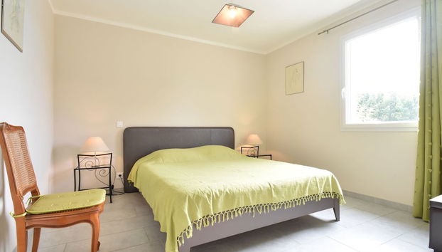 Holiday Home in Montclera With Sunny Garden, Playground Equipment and Private Pool - Foto 5, Habitación