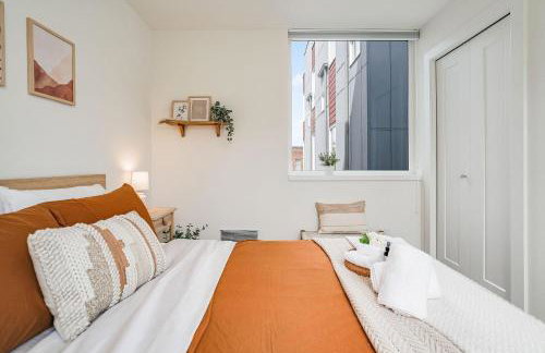 Perch - Urban Reflection 18 - Photo 20