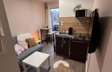Cosy studio neuf avec balcon - Foto 1