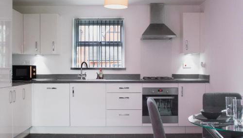 Contractors & Relocators Apt - Long Stay Savings - Fibre Optic High-Speed Wi-Fi - Multiple Free Parking Spaces - Netflix - Guest 4 - Foto 3, stove, dishwasher