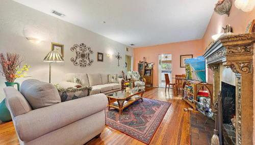 Casa De Marita - Backyard Bliss with Pool in Historic Sunshine Park - Foto 5