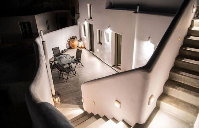 Astrea Suites Feggaropetra Cave House - Photo 37