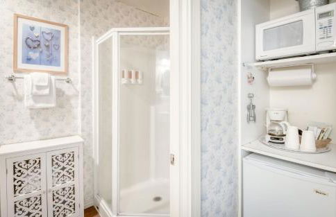 Coastal Garden - Anchor Pier Lodge - Photo 27