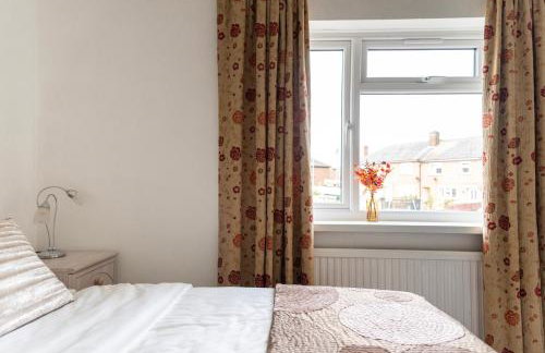 Cosy Inn near Luton Station, Mall and Luton Airport 10 Min - Foto 32