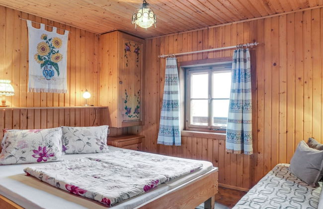 Chalet in Mortschach Near Ski Slopes - Photo 7