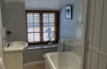 Church Cottage, Charmouth - Photo 59