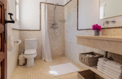 Charming Andalusian-Style Beach Villa - Foto 35