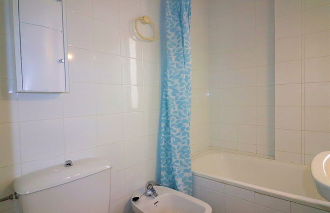 Apartment in Roses Near Sandy Beach - Photo 23