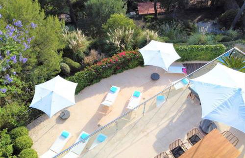 Idyllic 6 bed villa stunning sea view salt pool - Foto 8