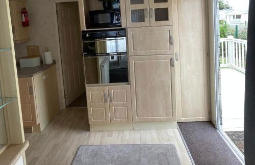 Meadow View 3-bed Caravan - Sleeps 8 - Petfriendly - Foto 14