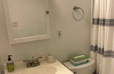 Lovely Two Bedroom Condo in South Boston - Foto 14