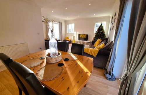 Modern home close to amenities and transport links - Foto 1