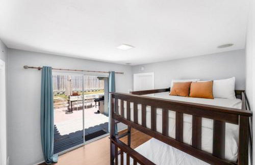 2BR-2 mins to Ocean-Sleeps 8-Pets - Photo 13