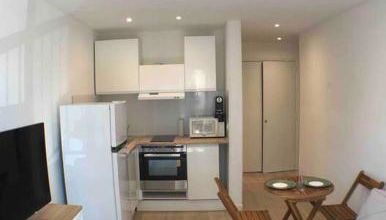 Nice bas Cimiez- Coquet F1, climatisée, Parking - Foto 2, pet friendly, minibar