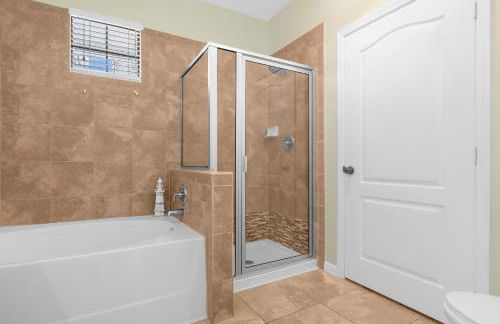 Condo with Private Patio - Near Disney's Animal Kingdom - Foto 39