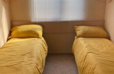 Comfy 2 bed holiday caravan - Foto 4