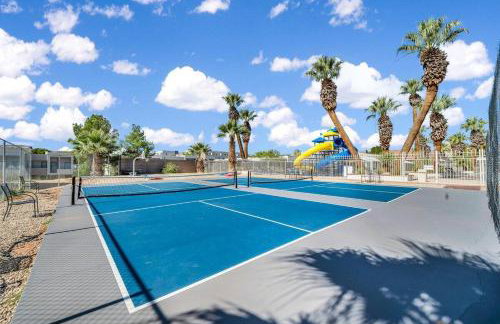 Modern Resort Condo - Pools, Courts & Scenic Views - Foto 15