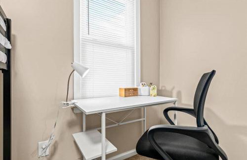 Newly Renovated 4 Bedroom 2 Bath Downtown Dearborn - Foto 14