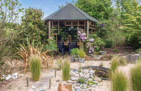 Awesome Home In Trézélanbégard - Foto 10