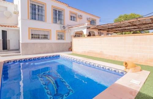 Cubo's Villa Paraiso - Photo 1