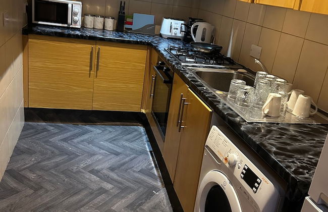 Stunning 4bedrooms Flat - Photo 6