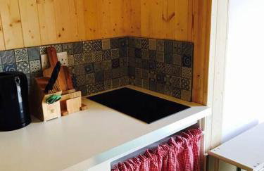 Cosy Private Cabin with parking in good location - Foto 3