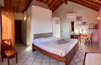 Panoramic Rural House With Garden - Photo 43