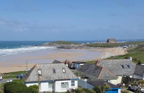 For the Shore, Fistral Beach Newquay - 2 Bed 2 bath - Private Parking with garage for 2 vehicles - Foto 1