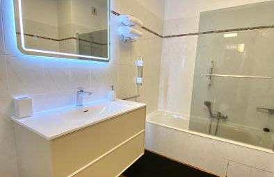 Grand T2 STANDING AJACCIO Proche centre et plages VUE PANORAMIQUE PARKING PRIVE - Foto 18