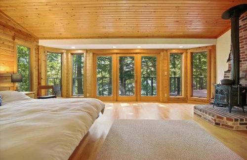 Lakefront Log Home on Huge Lake in Private Cove - Foto 33