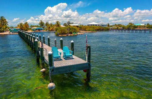 Waterfront Cozy Cottage with Boat Ramp & Dock - Foto 5