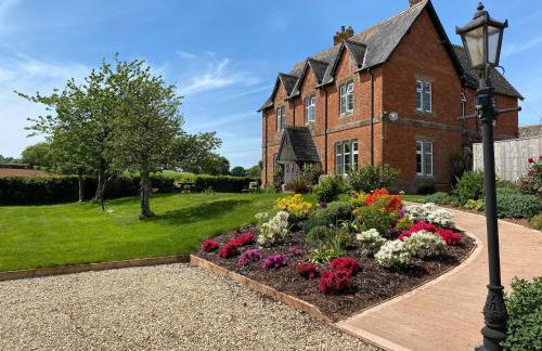 Newcourt Barton - Photo 7