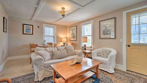 Walk to Commercial Street! Water-View Retreat - Foto 4