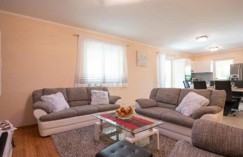 Holiday Home Villa Mile mit beheiztem Pool- Grill und Terrasse by Interhome - Foto 31