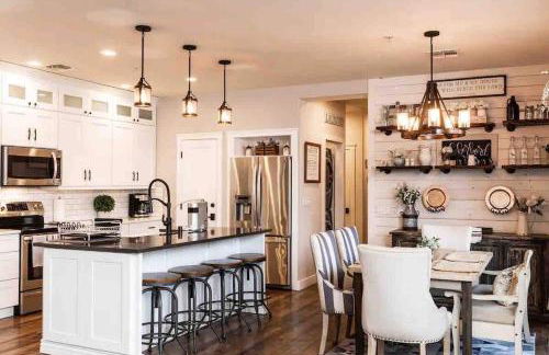 Central Luxury Mountain Oasis with TWO Pools and Jacuzzis - Foto 21