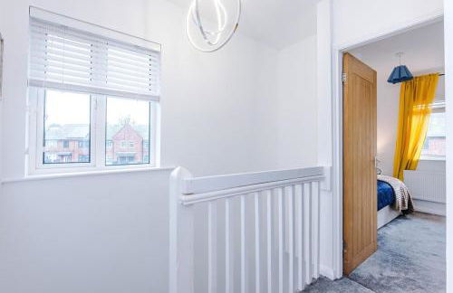 Stunning Home in Altrincham, Large Driveway, Sleeps 7, Perfect For Groups - Foto 11