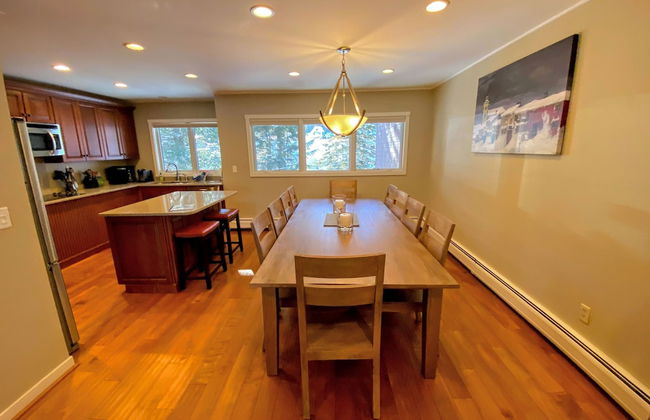 A1 Luxury Bretton Woods Ski-in Ski-out Townhome Next to Beginner ski Area Fast Wifi Keyless Entry - Photo 12