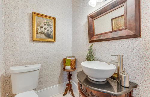 6 Mi to Lake George Adirondack Home with Game Room - Foto 16