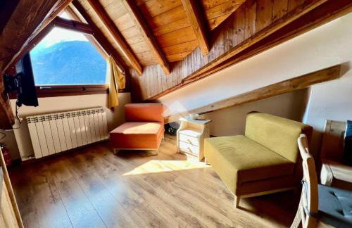 Mansarda panoramica a Temù- comprensorio ponte di legno-tonale - Foto 2