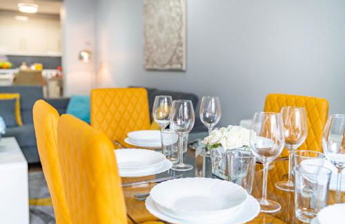 Large Apartment Near Stonehenge Amesbury Town Centre Smart TVs Netflix FREE PARKING - Foto 14