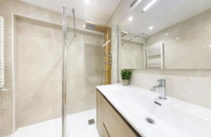 Miramar Luxurious apartment, 3 double rooms for 6 guests, free parking, terrace, new - Foto 6