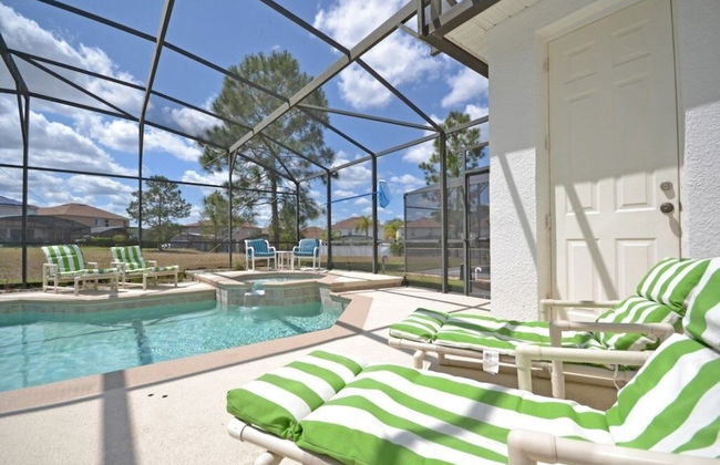 Pine Forest Chateau 5 Bedroom Home by RedAwning - Photo 33