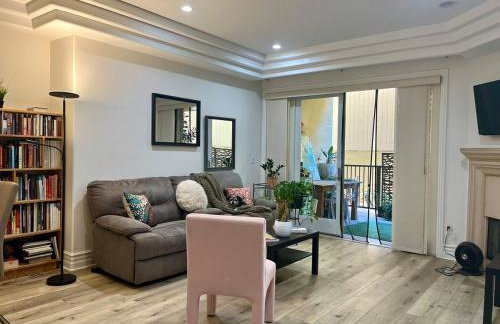 Studio City Chic Large Contemporary Condo - Foto 13