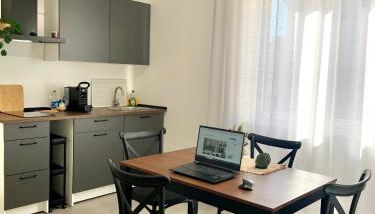 Urban Travelers Apartments - Foto 3, stove