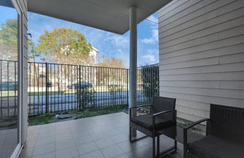 3BR/3.5BA Three Story East Downtown TownHouse with view - Photo 46