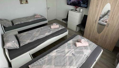 Modernes Apartment mit Balkon - Foto 4, wardrobe