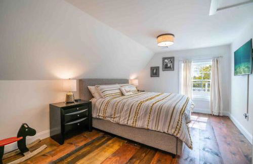 The Villa - Industrial Farmhouse with Hot Tub - Photo 29