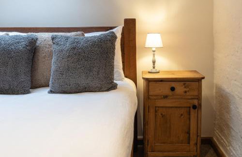 The Coach House - Beautiful Home in Cheltenham! - Photo 143