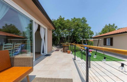 Beautiful Home In Kunj With Wifi - Photo 23