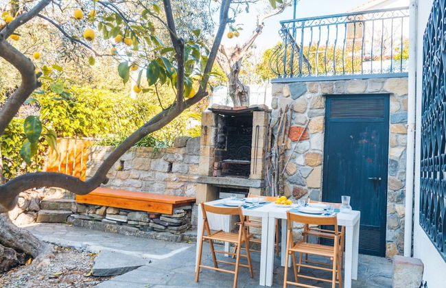 Lemon Apartment With Garden and Sea View - Photo 2